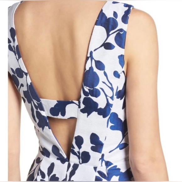 Betsey Johnson Floral Jacquard V-Neck Fit & Flare SZ 6 - Picture 5 of 16